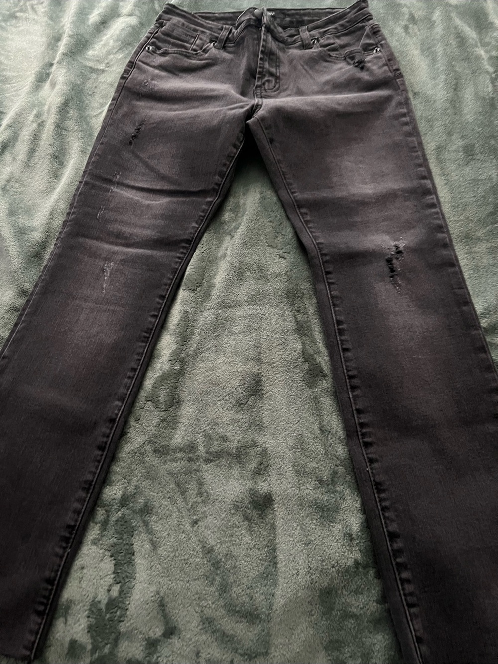 Forever 21 Women's Skinny Jeans in Black